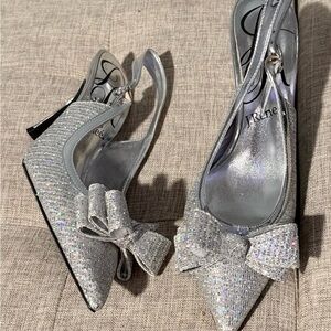 J.Renee Silver Iridescent Glitter Sparkle Slingback Heels with Bow Sz 8 NEW